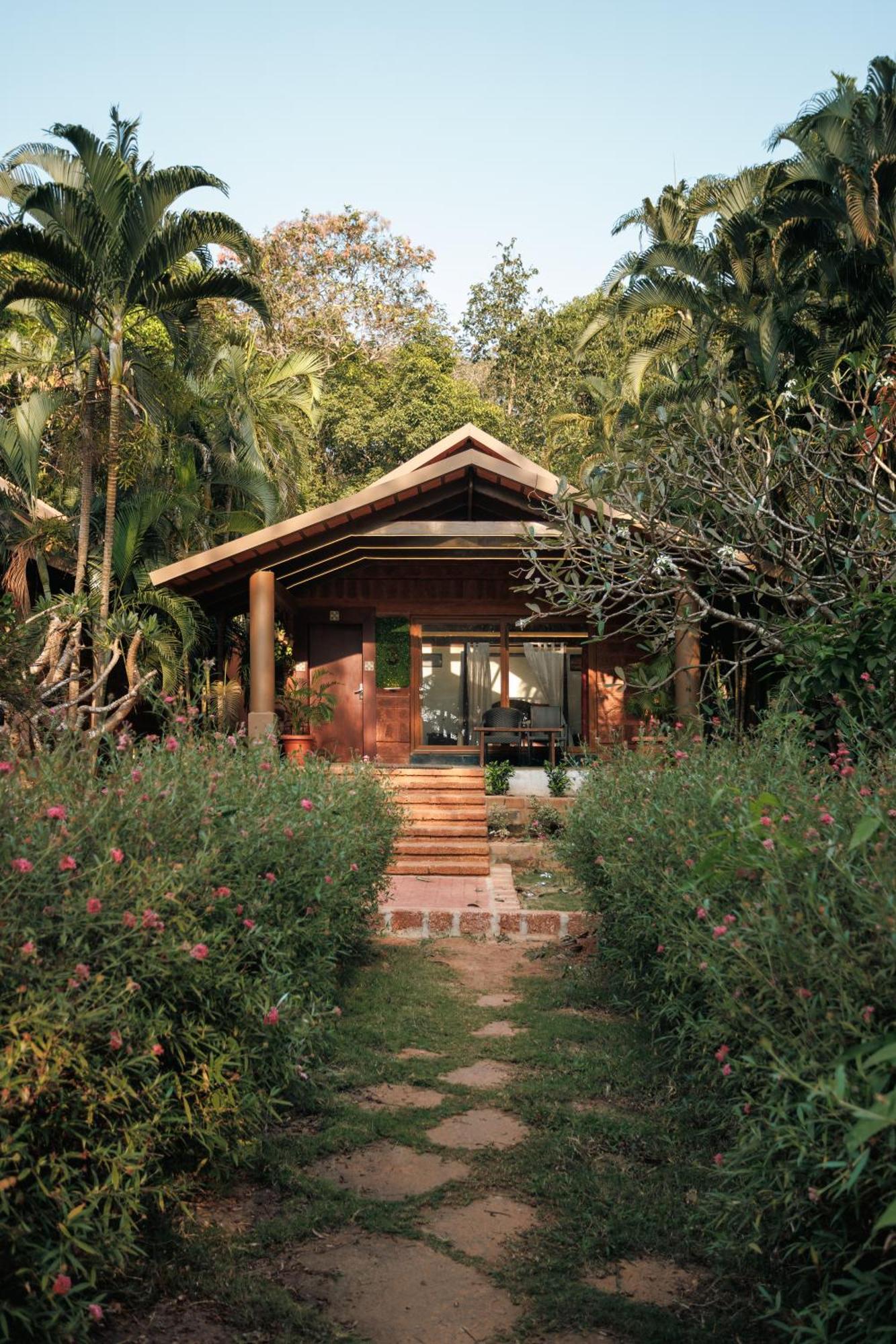 Sai Vishram Beach Resort Bainduru Экстерьер фото