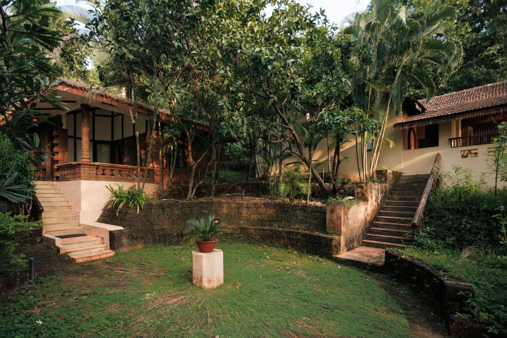 Sai Vishram Beach Resort Bainduru Экстерьер фото